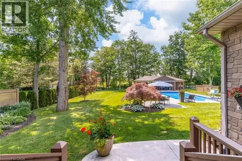 994 Courtland Drive Ancaster ON L9G 3L1