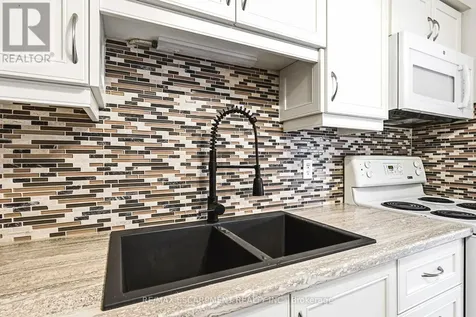 564 Sheraton Road Burlington (appleby) ON L7L 4B2