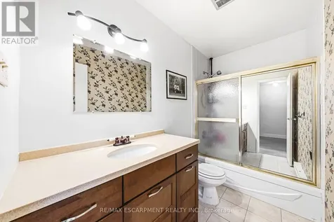 564 Sheraton Road Burlington (appleby) ON L7L 4B2