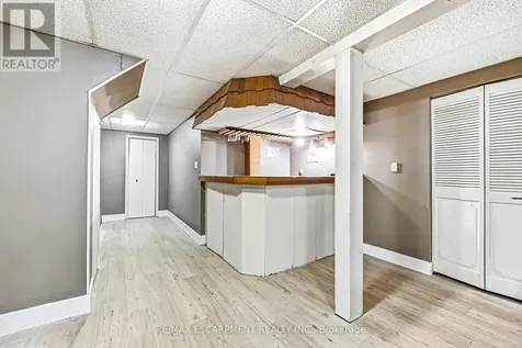564 Sheraton Road Burlington (appleby) ON L7L 4B2