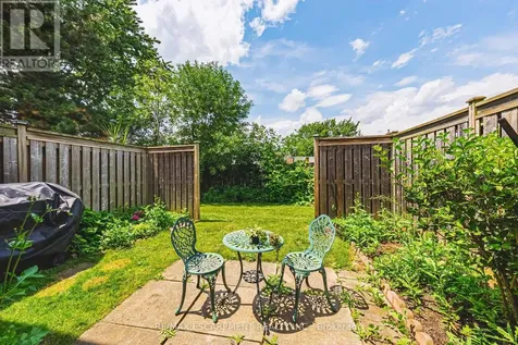 564 Sheraton Road Burlington (appleby) ON L7L 4B2