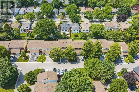 564 Sheraton Road Burlington (appleby) ON L7L 4B2
