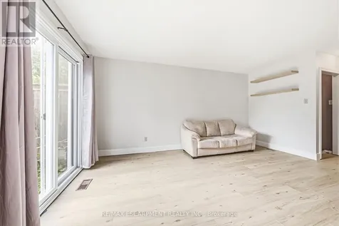 564 Sheraton Road Burlington (appleby) ON L7L 4B2