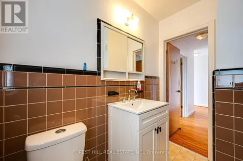73 Talent Crescent Toronto (humbermede) ON M9M 2N5