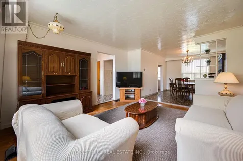 73 Talent Crescent Toronto (humbermede) ON M9M 2N5