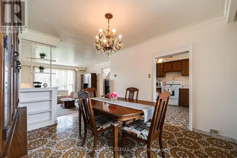73 Talent Crescent Toronto (humbermede) ON M9M 2N5