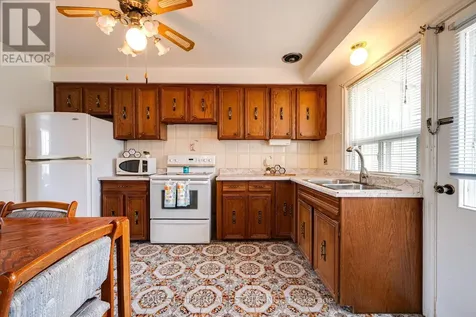 73 Talent Crescent Toronto (humbermede) ON M9M 2N5