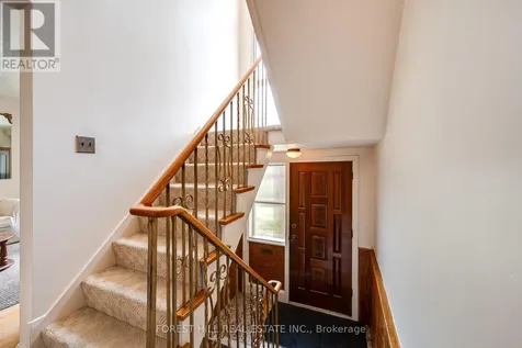 73 Talent Crescent Toronto (humbermede) ON M9M 2N5
