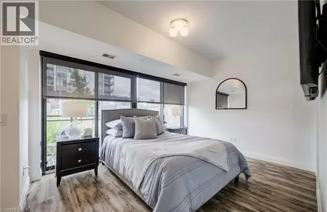 332 Gosling Gardens Guelph ON N1L 0P8