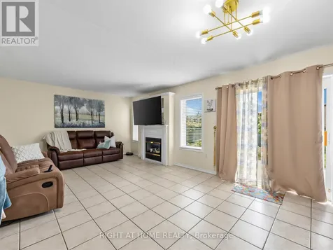 1442 Bridgeport Street Oshawa (taunton) ON L1K 2P5