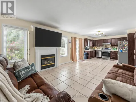 1442 Bridgeport Street Oshawa (taunton) ON L1K 2P5