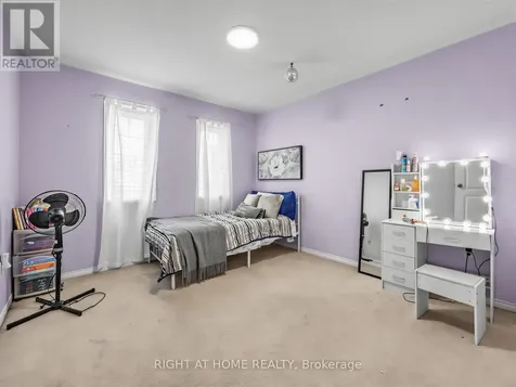 1442 Bridgeport Street Oshawa (taunton) ON L1K 2P5
