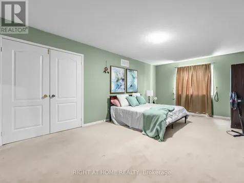 1442 Bridgeport Street Oshawa (taunton) ON L1K 2P5