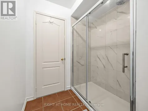 1442 Bridgeport Street Oshawa (taunton) ON L1K 2P5