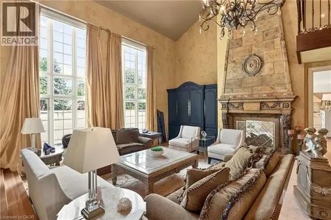 15 Peppertree Crescent Ancaster ON L9G 4L8