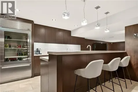 15 Peppertree Crescent Ancaster ON L9G 4L8