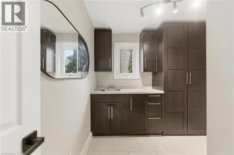 138 Miller Drive Ancaster ON L9G 4W4