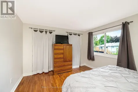14 Rosemary Road Halton Hills (ac Acton) ON L7J 1E8