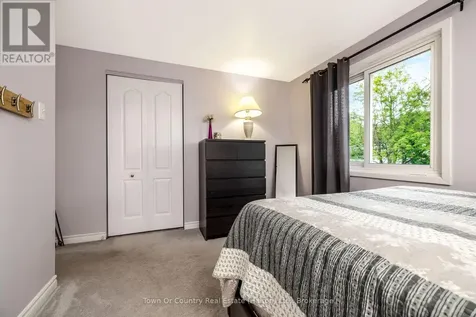 14 Rosemary Road Halton Hills (ac Acton) ON L7J 1E8