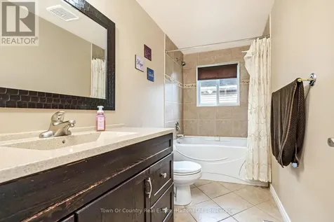 14 Rosemary Road Halton Hills (ac Acton) ON L7J 1E8