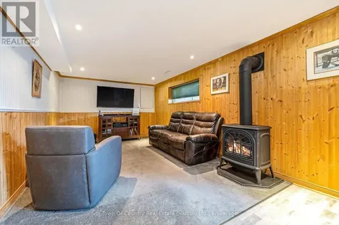 14 Rosemary Road Halton Hills (ac Acton) ON L7J 1E8