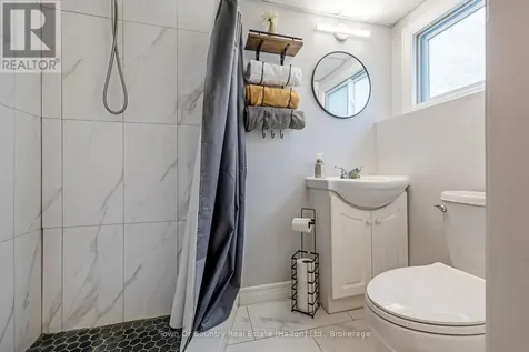 14 Rosemary Road Halton Hills (ac Acton) ON L7J 1E8