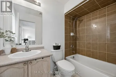 1408 Aldergrove Court Oshawa (taunton) ON L1K 2Y4