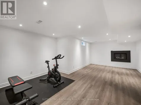 129 Mooney Street Bradford West Gwillimbury (bradford) ON L3Z 0K9