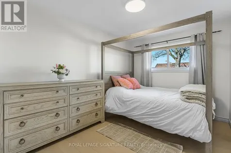 111 Eastchester Avenue North St. Catharines (e. Chester) ON L2P 2Y9