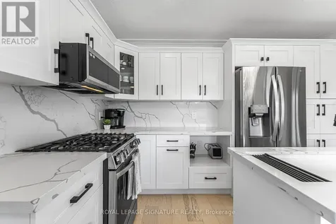 111 Eastchester Avenue North St. Catharines (e. Chester) ON L2P 2Y9