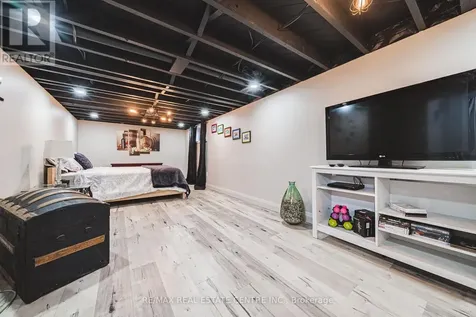 15 Dale Avenue Cambridge ON N1S 3M7