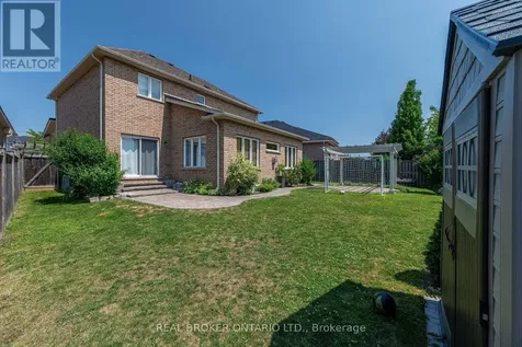 636 Serafini Crescent Milton (wi Willmott) ON L9T 7P1