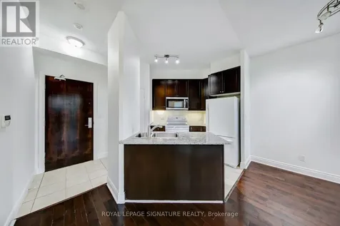 25 Earlington Avenue Toronto (kingsway South) ON M8X 3A3