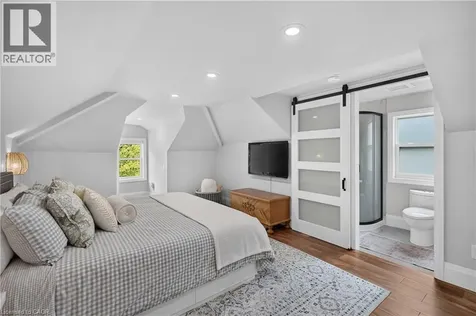 122 Stuart Street Guelph ON N1E 4S8