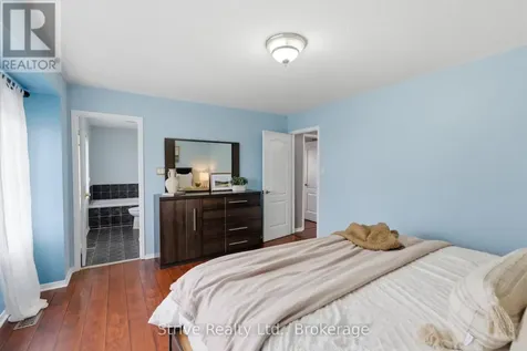 1360 Dumont Street Oshawa (taunton) ON L1K 2V3