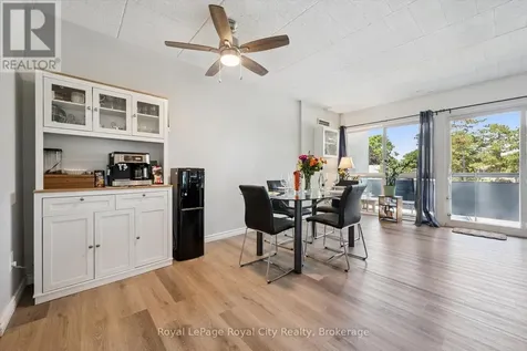 105 Conroy Crescent Guelph (dovercliffe Park/old University) ON N1G 2V5