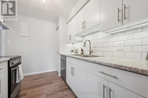 105 Conroy Crescent Guelph (dovercliffe Park/old University) ON N1G 2V5