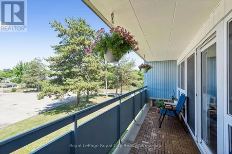 105 Conroy Crescent Guelph (dovercliffe Park/old University) ON N1G 2V5