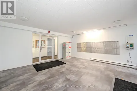 105 Conroy Crescent Guelph (dovercliffe Park/old University) ON N1G 2V5