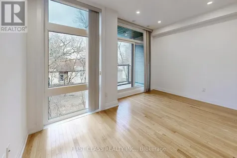 23 Eldora Avenue Toronto (newtonbrook West) ON M2M 1R3