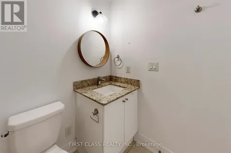 23 Eldora Avenue Toronto (newtonbrook West) ON M2M 1R3