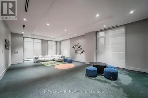 5858 Yonge Street Toronto (newtonbrook West) ON M2M 0C6