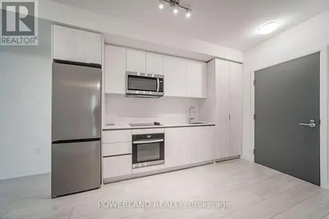 5858 Yonge Street Toronto (newtonbrook West) ON M2M 0C6