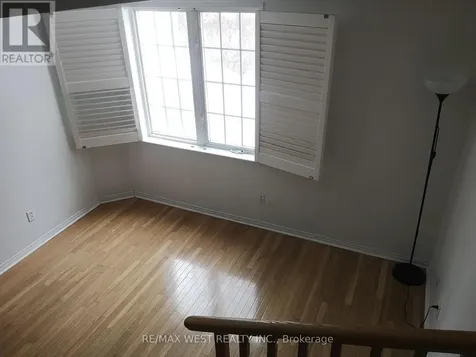 108 Finch Avenue West Toronto (newtonbrook West) ON M2N 6W6