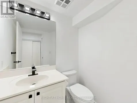 28 Sommerset Way Toronto (willowdale East) ON M2N 6W7