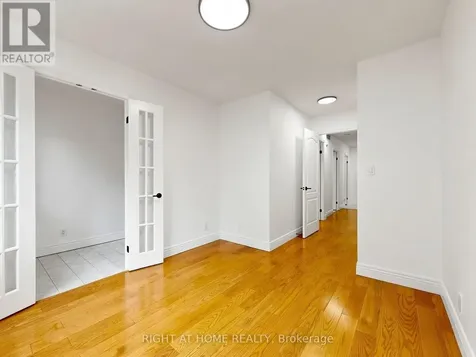 28 Sommerset Way Toronto (willowdale East) ON M2N 6W7