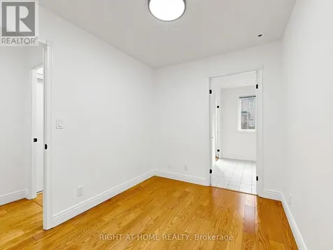 28 Sommerset Way Toronto (willowdale East) ON M2N 6W7