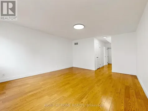28 Sommerset Way Toronto (willowdale East) ON M2N 6W7