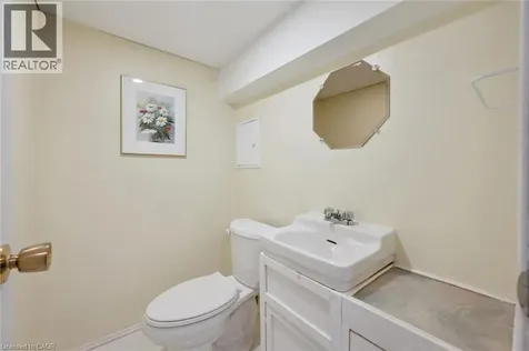 80 Memorial Crescent Guelph ON N1H 6B9