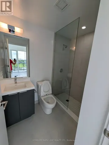 5858 Yonge Street Toronto (newtonbrook West) ON M2M 0C6